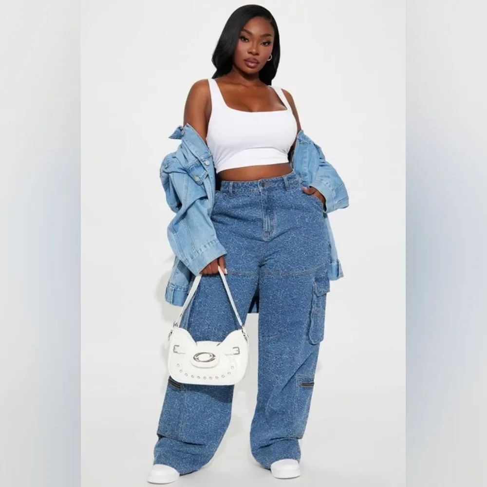 Hannah Textured Cargo Straight Leg Jean Medium Wash